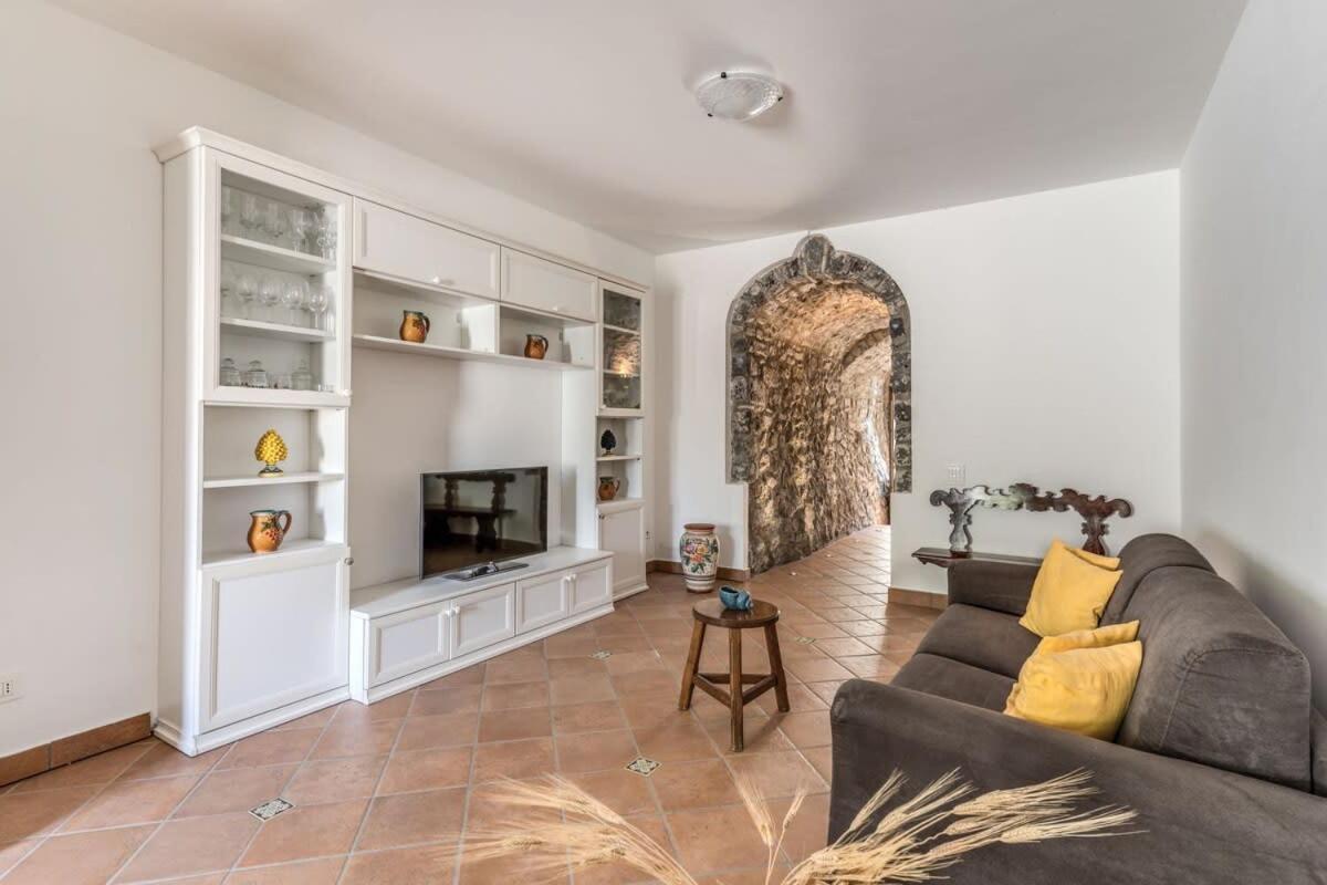 Villa Mimosa Rustic Elegance Views & Pool Маса Лубрензе Екстериор снимка