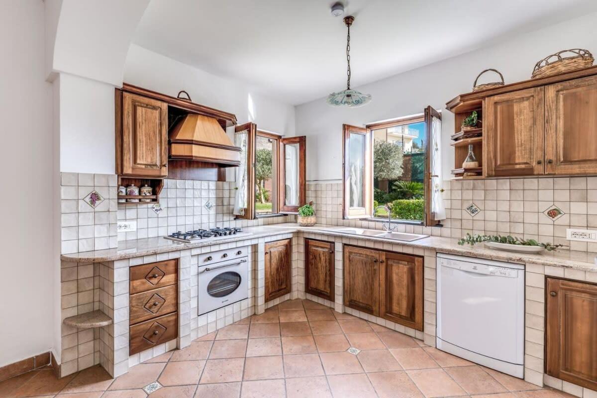 Villa Mimosa Rustic Elegance Views & Pool Маса Лубрензе Екстериор снимка