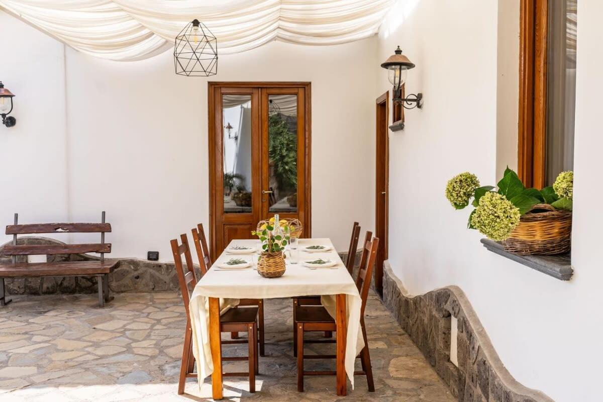 Villa Mimosa Rustic Elegance Views & Pool Маса Лубрензе Екстериор снимка