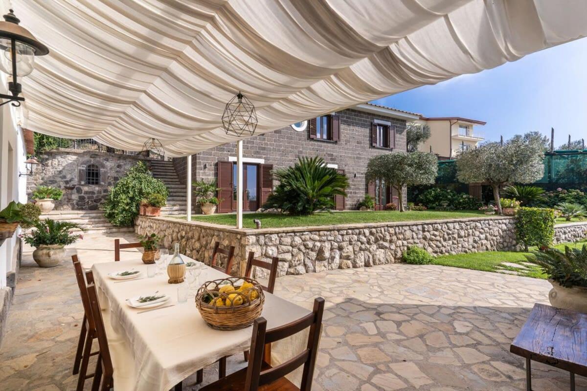 Villa Mimosa Rustic Elegance Views & Pool Маса Лубрензе Екстериор снимка