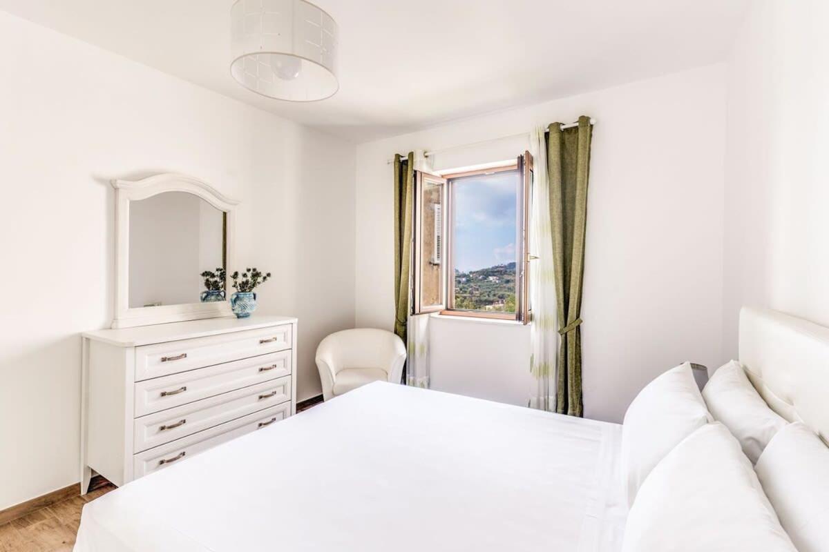 Villa Mimosa Rustic Elegance Views & Pool Маса Лубрензе Екстериор снимка